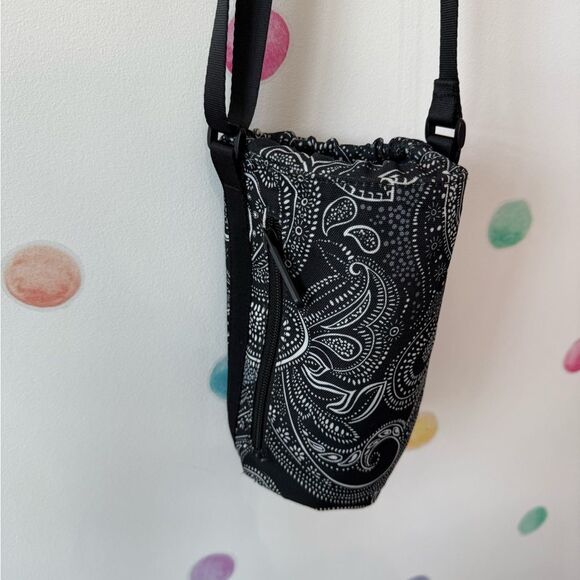 Black and White Patterned Women's Bag - Picture 2 of 7